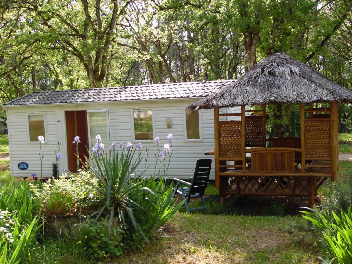 Camping Les Paillotes Payrac Exterior foto